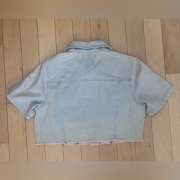 Cropped short sleeve denim jacket - Picture 2 of 5